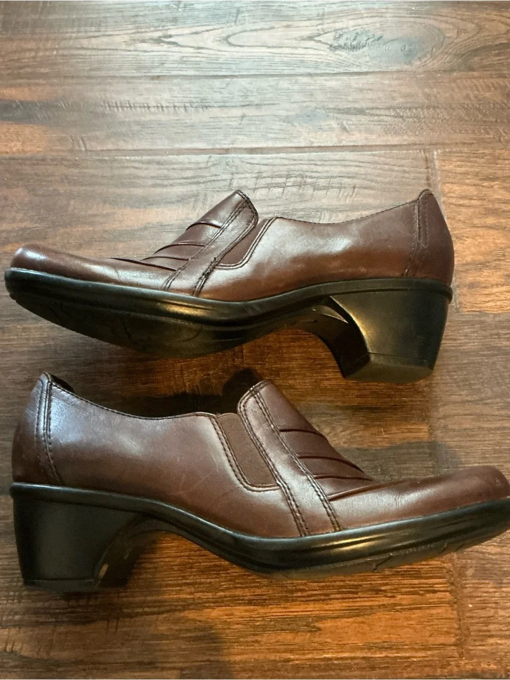 Clarks Partridge Brown Leather Block Heel Loafers Women’s Size 6M
